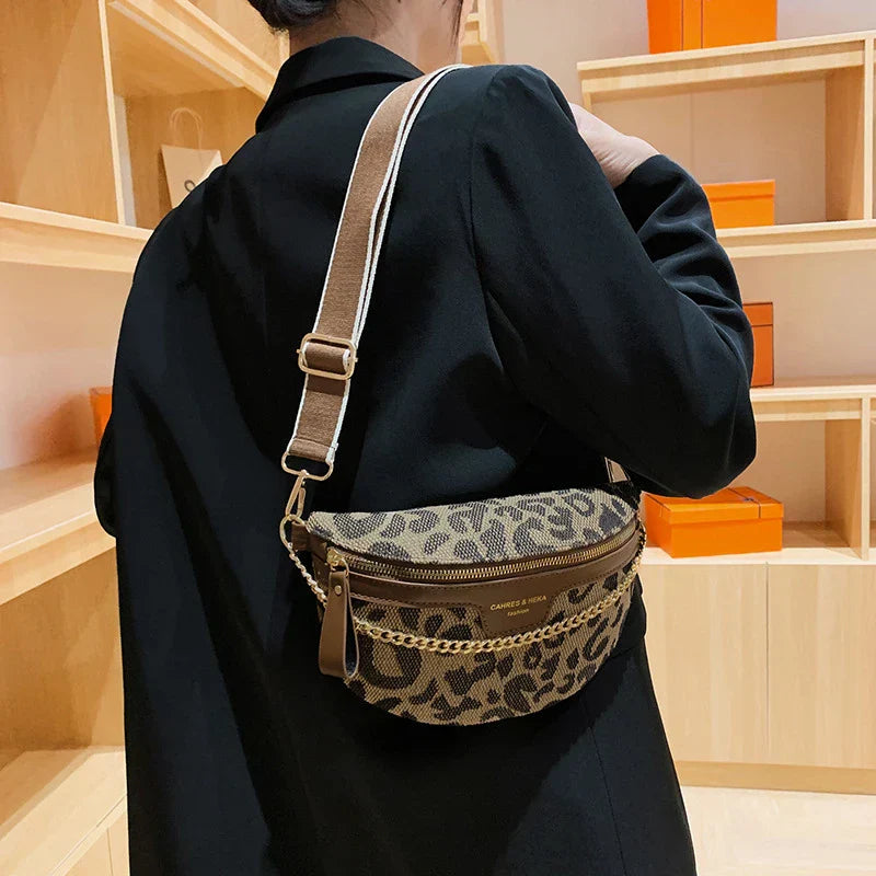Trendy Leopard Print Crossbody Bag with Gold Chain – Adjustable Strap & Versatile Design