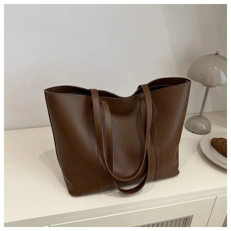 Elegant Structured PU Leather Tote Bag for Women – Retro Korean-Inspired Design with Spacious Interior