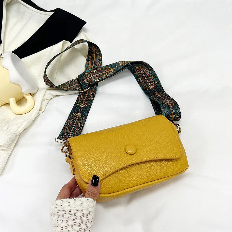 Vegan Leather Crossbody Bag for Women – Adjustable Strap – Chic & Practical Design