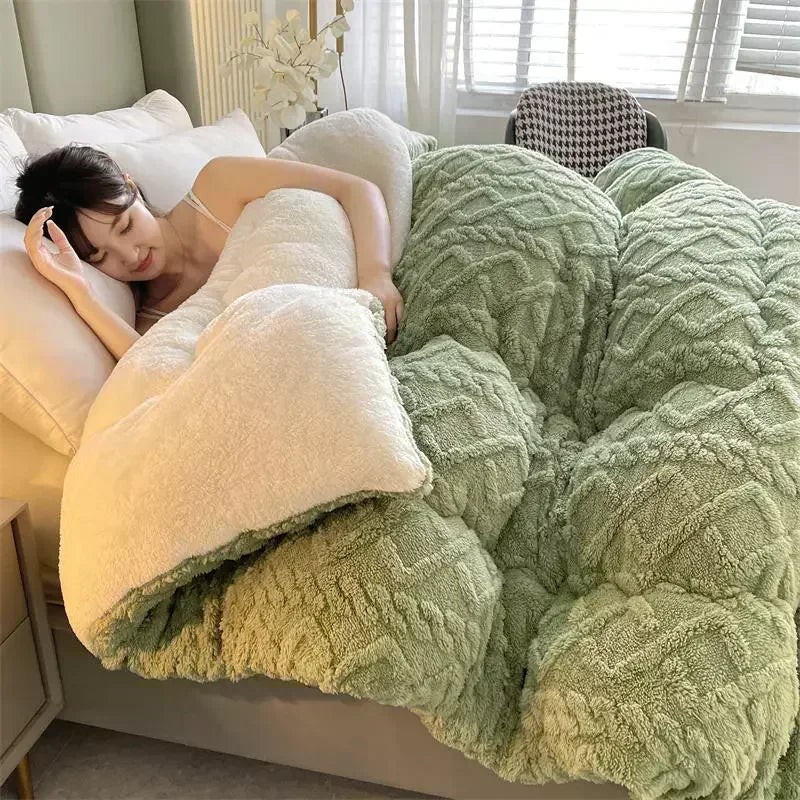 Luxury Warm Winter Blanket – Ultra Soft Thick Fleece Throw with Stylish Pattern