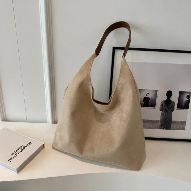 Elegant Women's Shoulder Bag – Spacious, Stylish & Comfortable Handbag for Daily Use