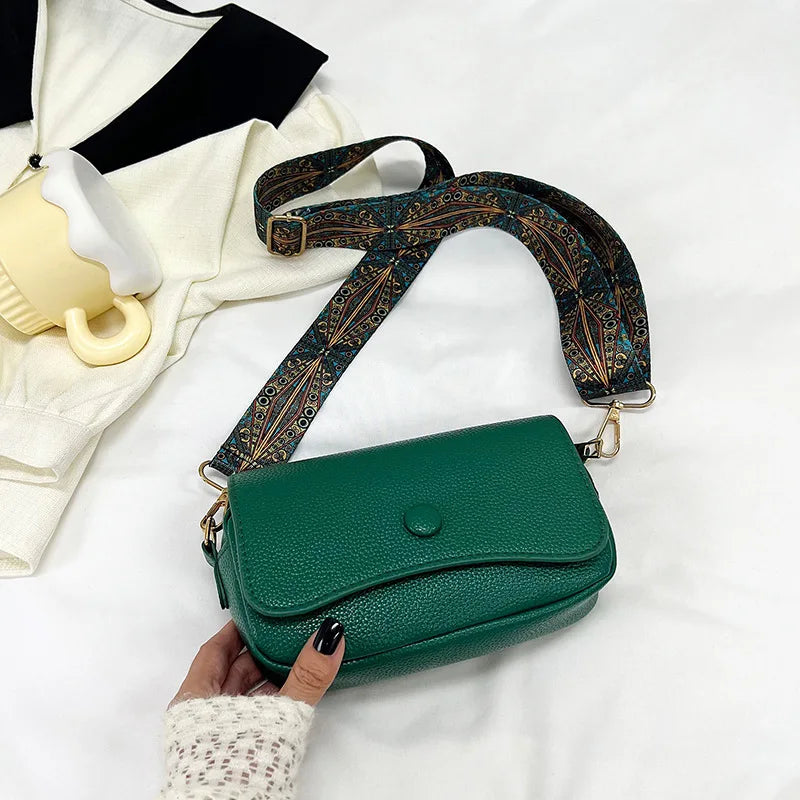 Vegan Leather Crossbody Bag for Women – Adjustable Strap – Chic & Practical Design
