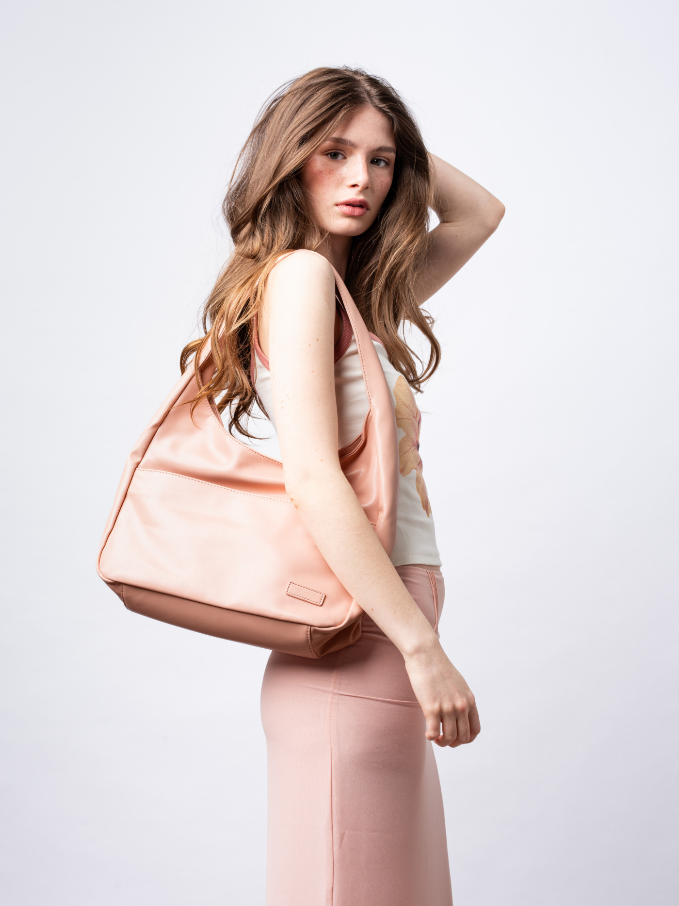 Minimalist Hobo Shoulder Bag – Vegan Leather