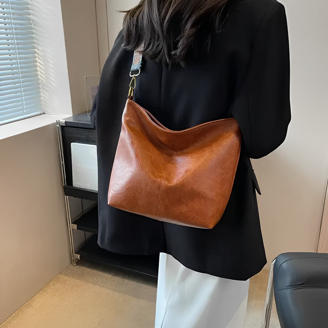 Stylish Brown Handbag with Wide Shoulder Strap – Spacious & Elegant