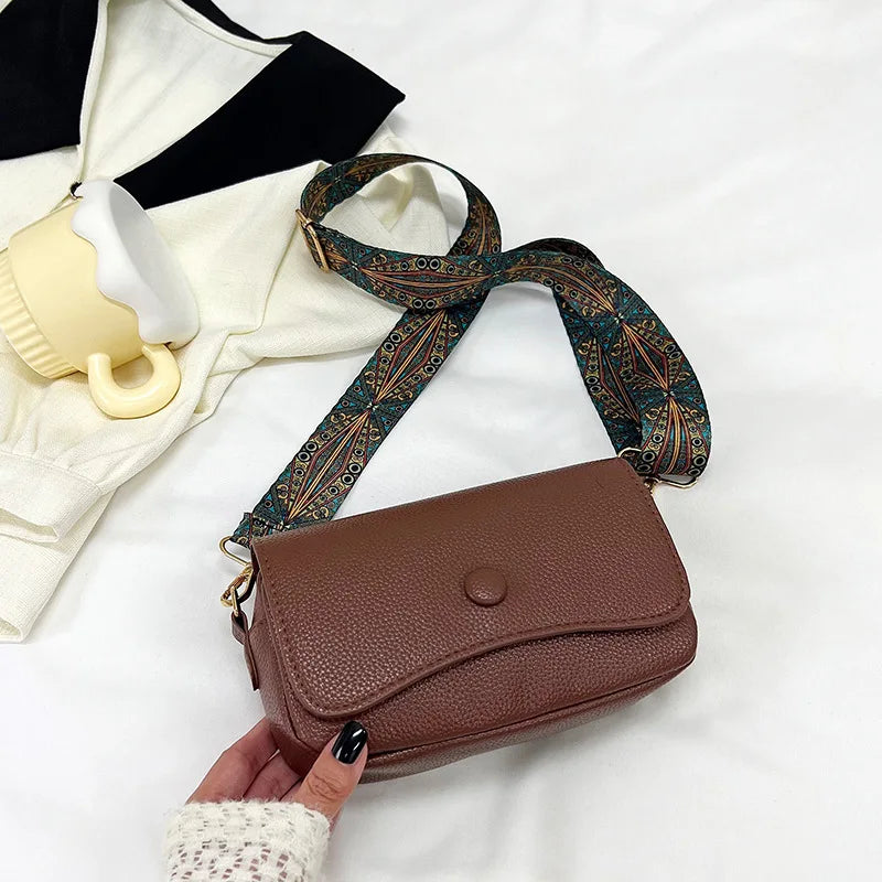 Vegan Leather Crossbody Bag for Women – Adjustable Strap – Chic & Practical Design