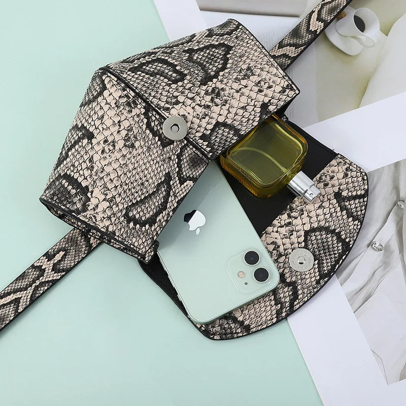 Minimalist Adjustable Belt Bag for Women – Chic Waist Bag / Crossbody Fanny Pack