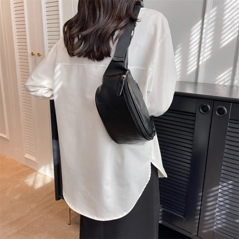Black Leather Fanny Pack – Minimalist Belt Bag with Zipper – Versatile Crossbody & Waist Bag for Daily Use
