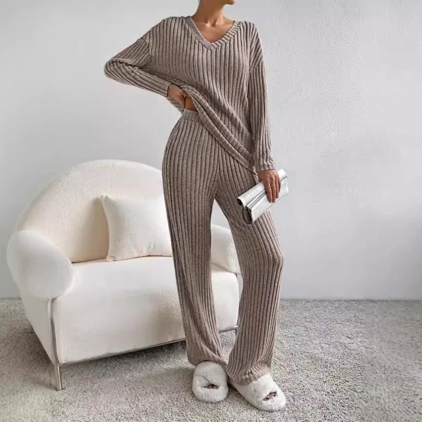Women's Cozy Two-Piece Winter Loungewear Set – Soft Knit Sweater & Jogger Pants for Ultimate Comfort