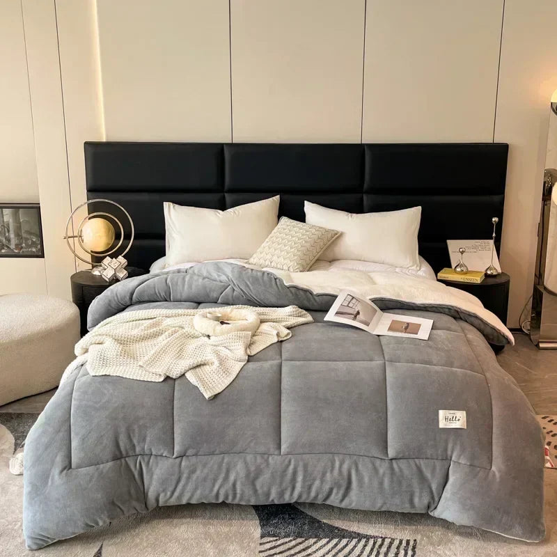Thick Fleece Blanket with Sherpa Lining – Soft & Warm Winter Throw for Bed or Couch – Available in Multiple Colors