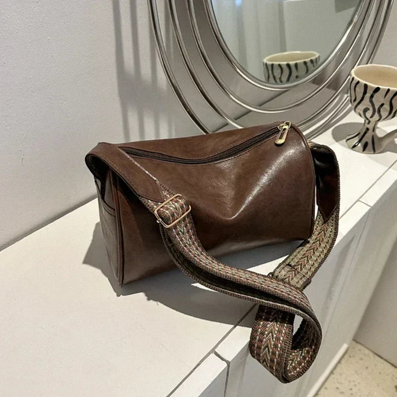 Stylish Leather Shoulder Bag with Braided Strap – Durable, Comfortable, and Spacious