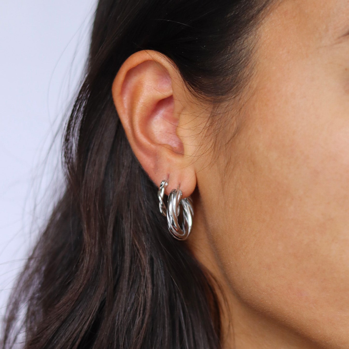 Gold Twisted Hoop Earrings – Elegant Gold-Plated Stainless Steel Hoops for Women – Hypoallergenic, Lightweight, and Versatile Fashion Jewelry