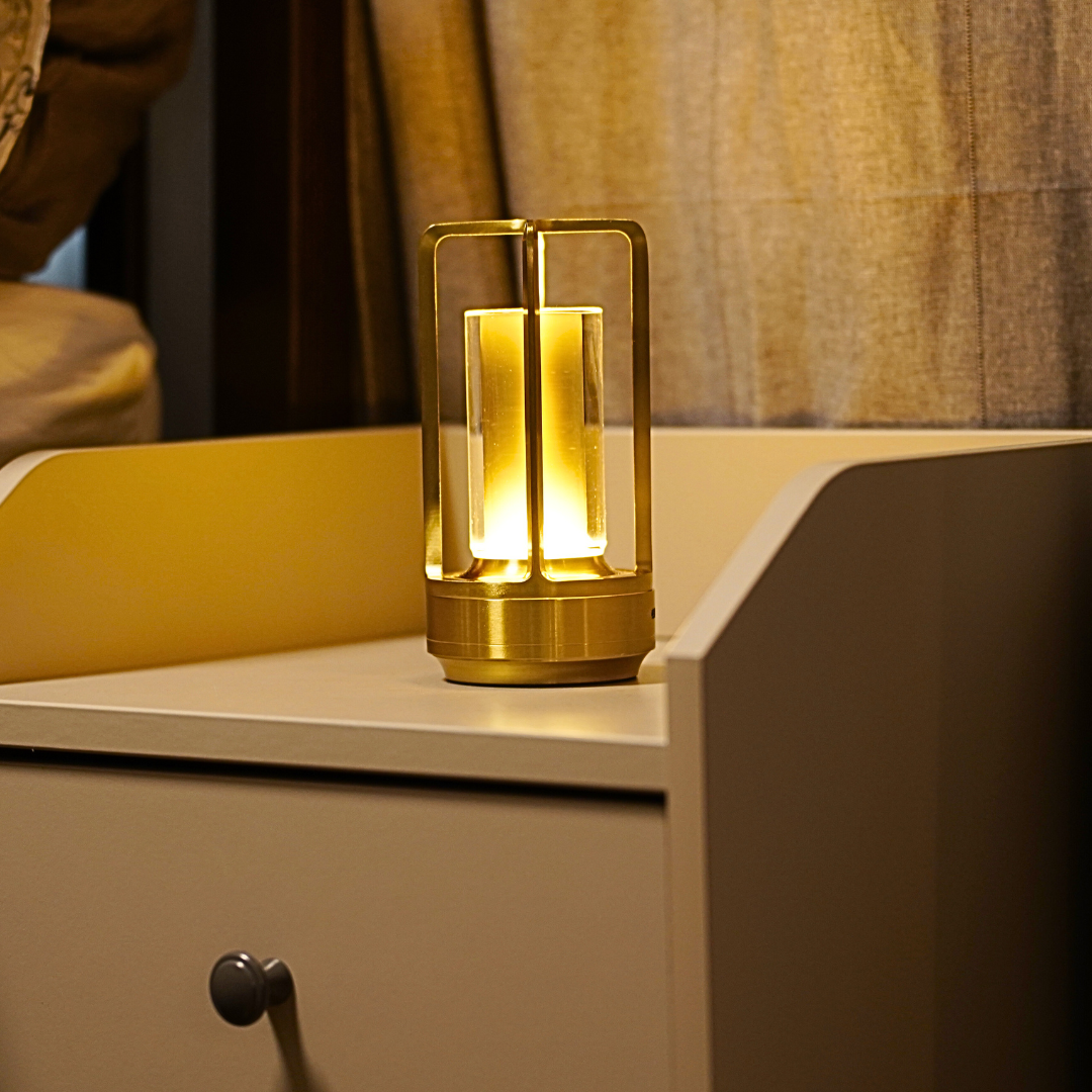 Vintage LED Table Lamp – Rechargeable, Dimmable Retro Design with Warm White Light