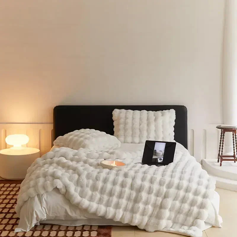 Ultra Soft Fleece Blanket – Cozy Throw for Couch & Bed | Warm & Stylish
