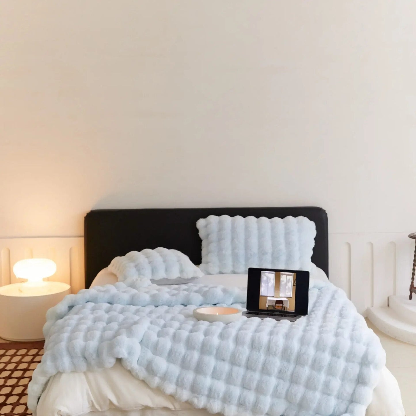Ultra Soft Fleece Blanket – Cozy Throw for Couch & Bed | Warm & Stylish