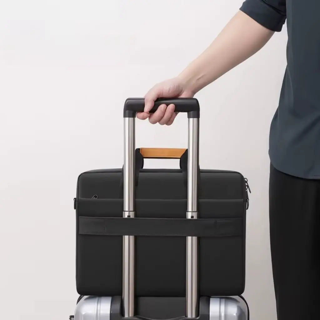 Stylish 17-Inch Waterproof Laptop Bag – Spacious, Professional & Water-Resistant