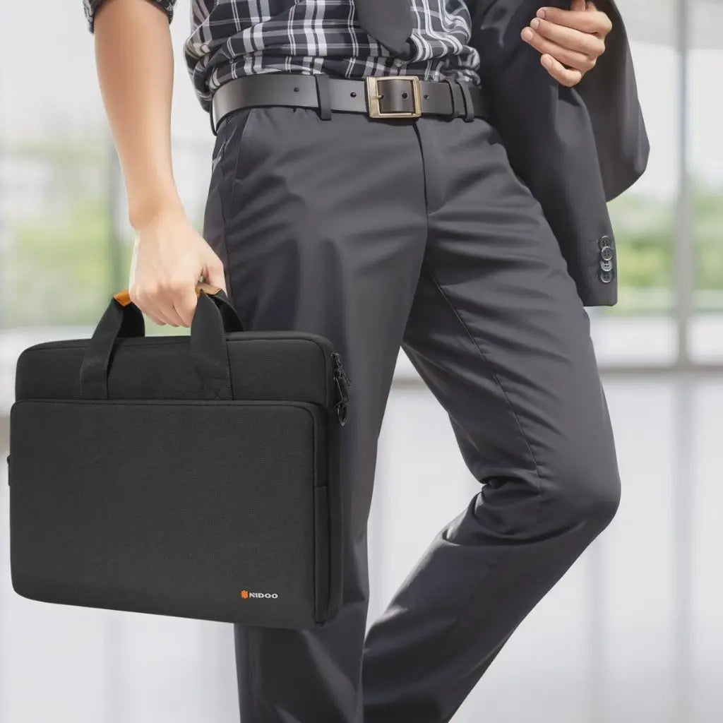 Stylish 17-Inch Waterproof Laptop Bag – Spacious, Professional & Water-Resistant