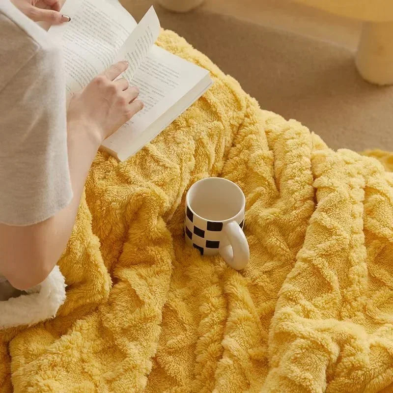 Double-Sided Fluffy Fleece Blanket – Ultra Soft Warm Throw for Couch & Bed | Cozy Plush Blanket in Multiple Colors