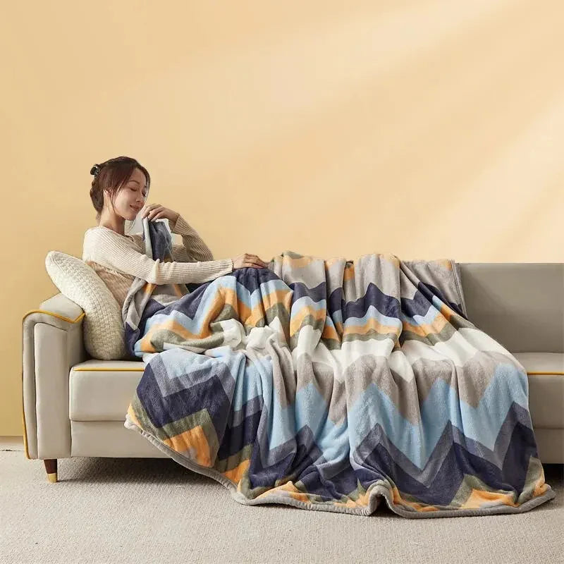 Super Soft Fleece Throw Blanket – Cozy Plaid Design for Sofa & Bed – Warm & Lightweight