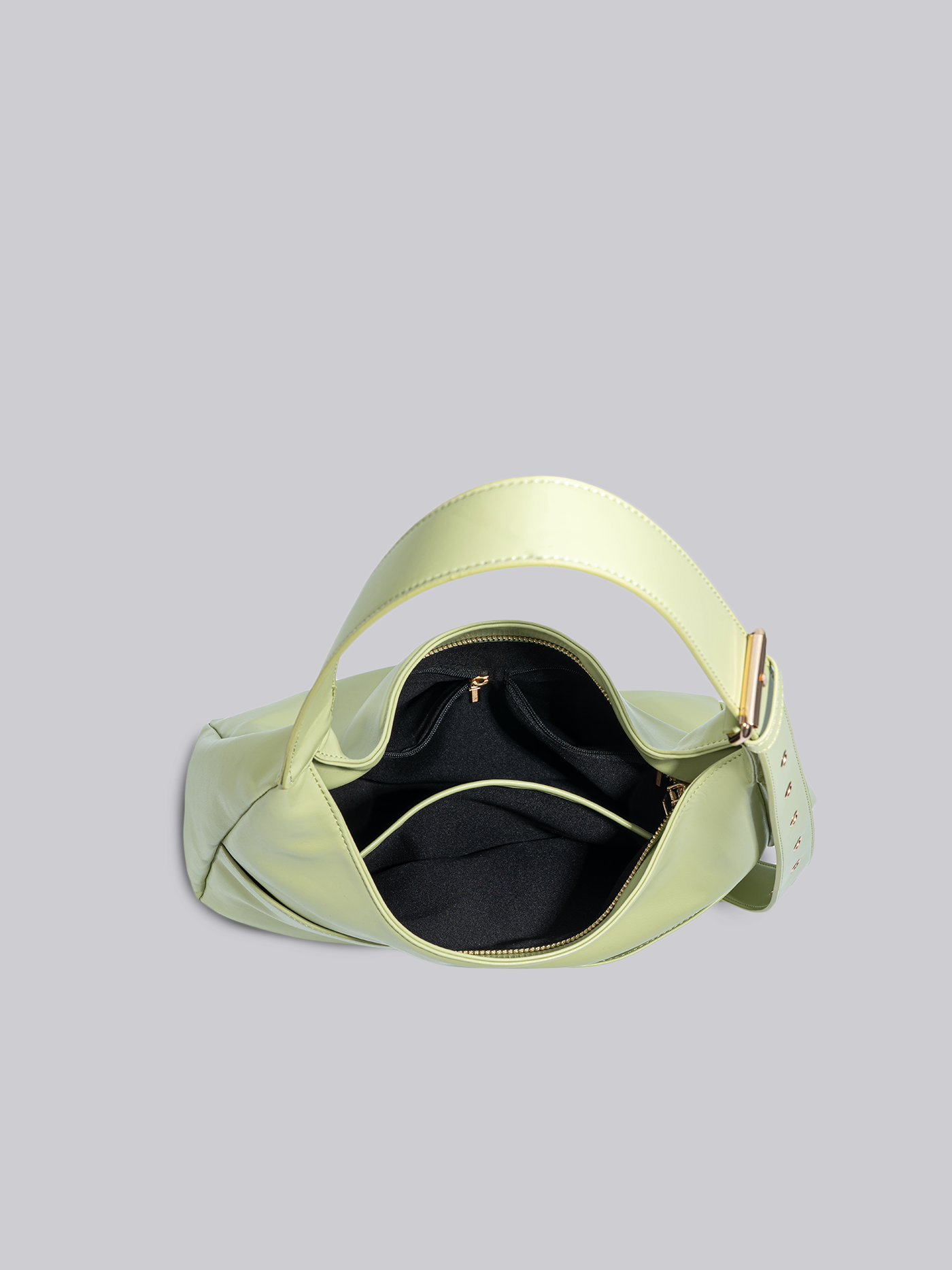 Black Shoulder Bag – Minimalist & Spacious Vegan Leather Design