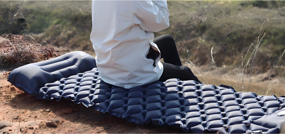 Ultralight Inflatable Sleeping Pad with Built-in Pillow – Compact & Waterproof – Ideal for Camping, Hiking & Backpacking
