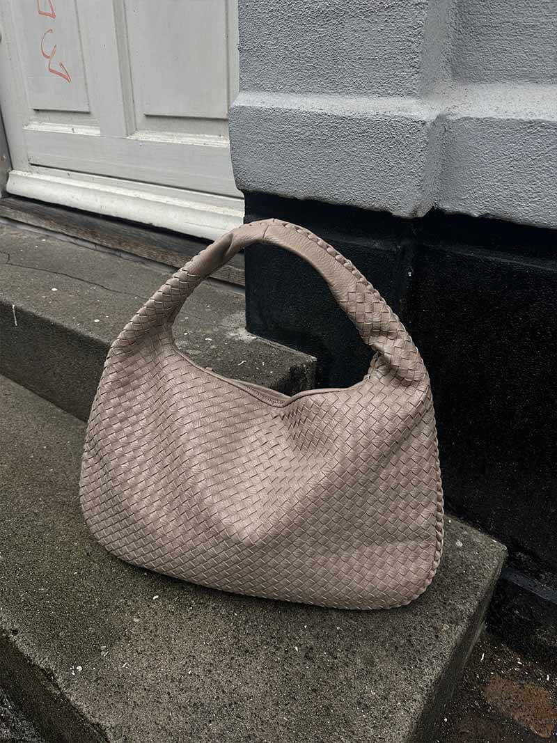 Handwoven Shoulder Bag – Stylish, Versatile & Trendy