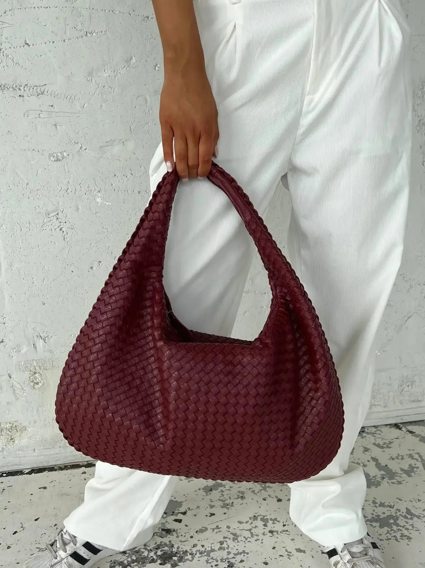 Handwoven Shoulder Bag – Stylish, Versatile & Trendy