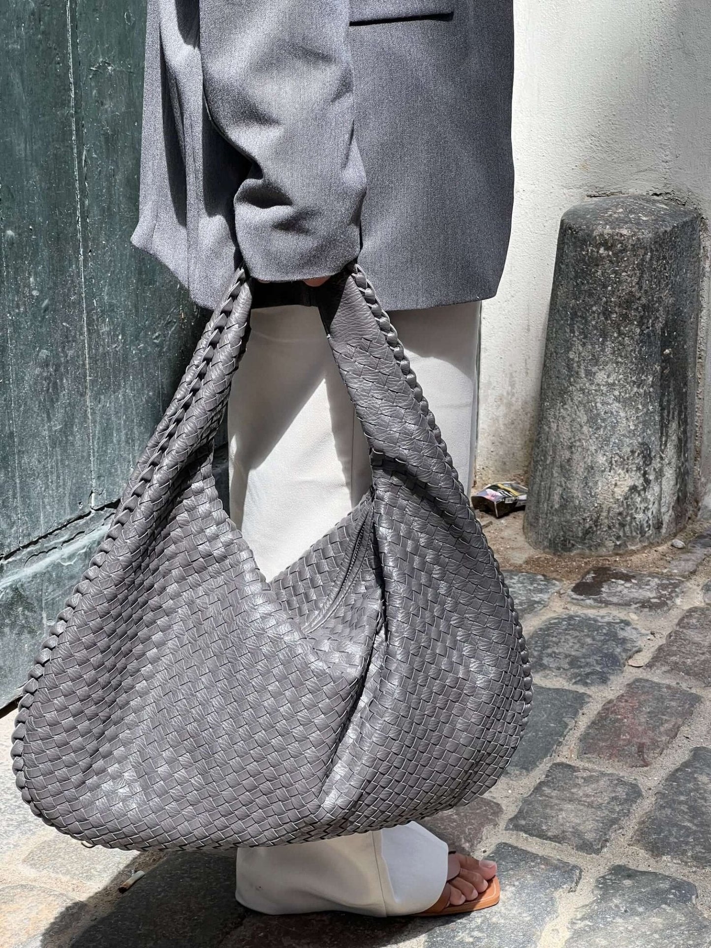 Handwoven Shoulder Bag – Stylish, Versatile & Trendy