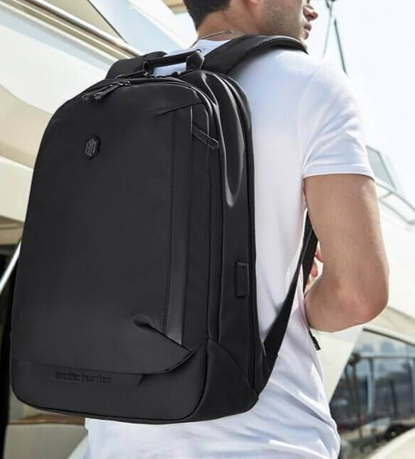 Luxe Anti-Theft 15.6" Laptop Backpack – Waterproof, USB Charging Port, Business & Travel Ready – Black