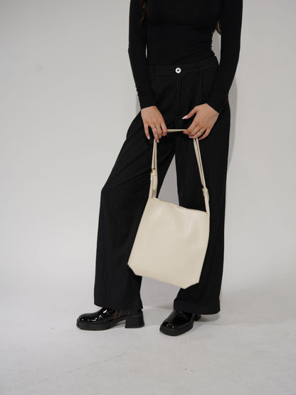 Minimalist Leather Shoulder Bag for Women – Spacious Black & Brown Elegance Handbag