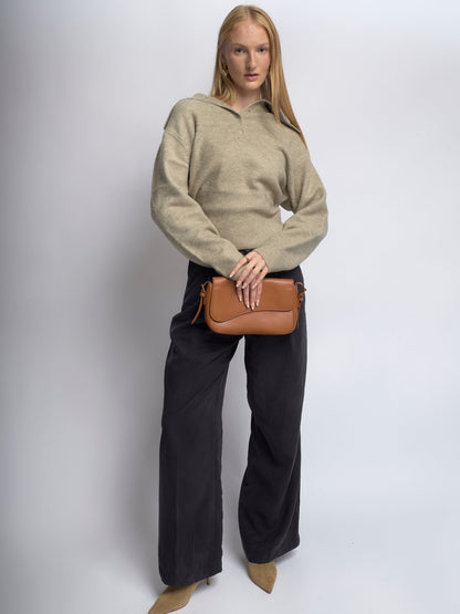 Vegan Leather Black Shoulder Bag – Adjustable Crossbody, Sustainable & Stylish