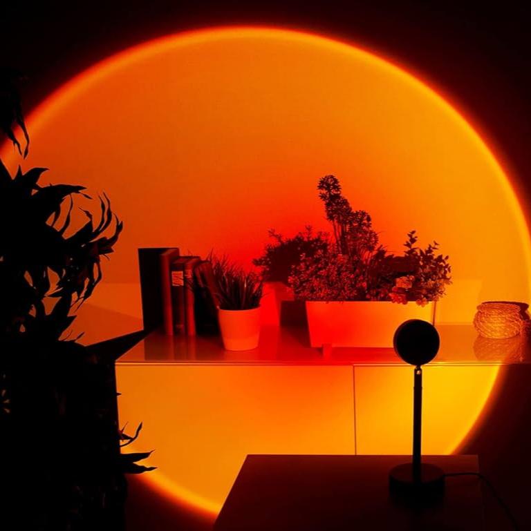 Sunset Projection Lamp – 360° Rotating LED Mood Light for Bedroom, Living Room & Photography | USB-Powered, Adjustable Angle