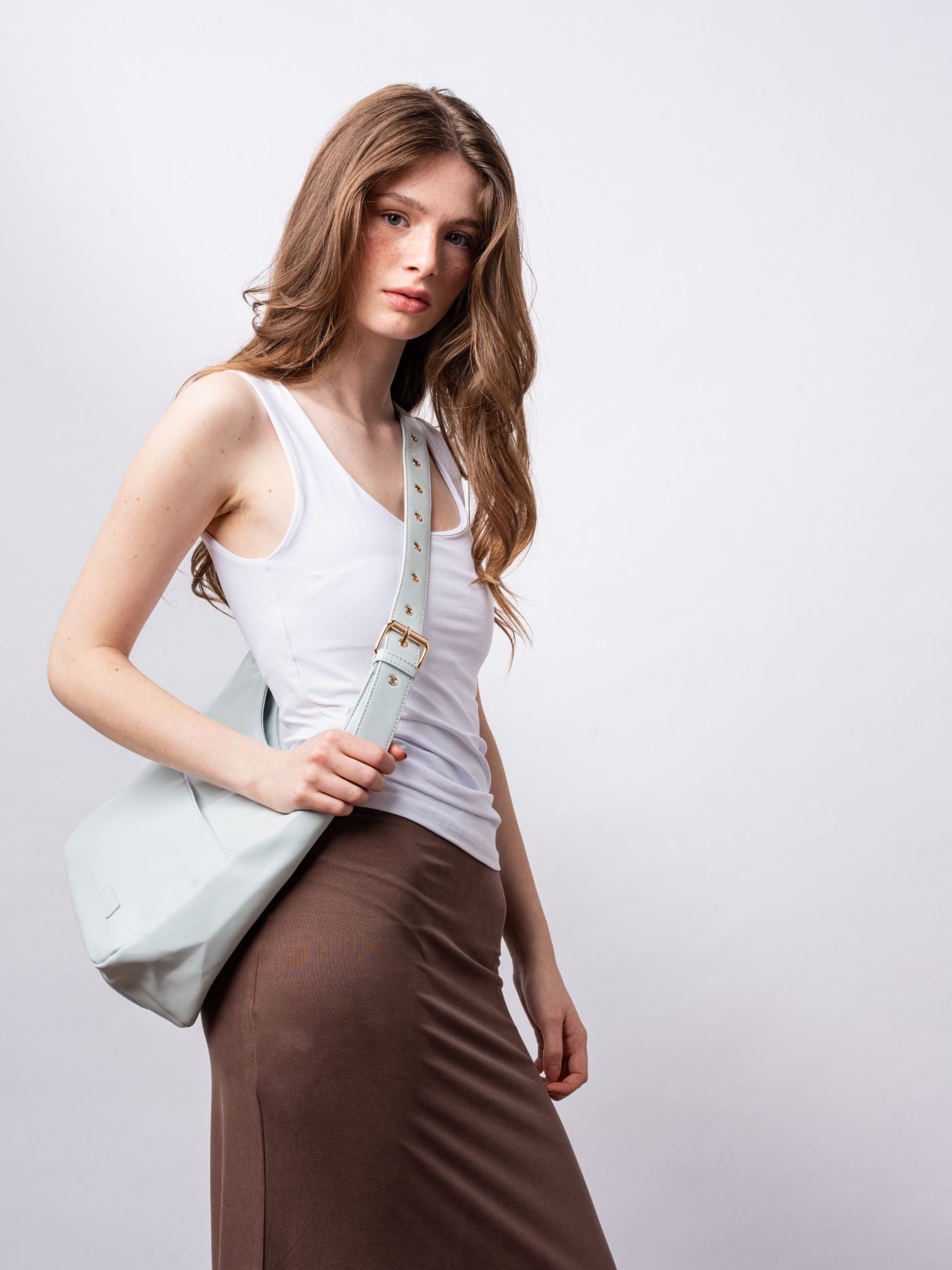 Black Shoulder Bag – Minimalist & Spacious Vegan Leather Design