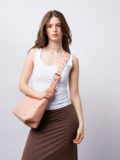 Black Shoulder Bag – Minimalist & Spacious Vegan Leather Design