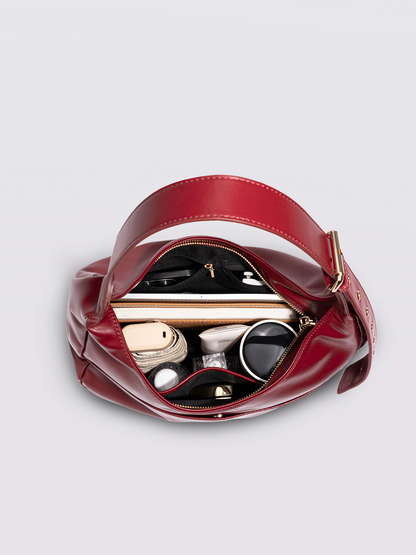 Black Shoulder Bag – Minimalist & Spacious Vegan Leather Design