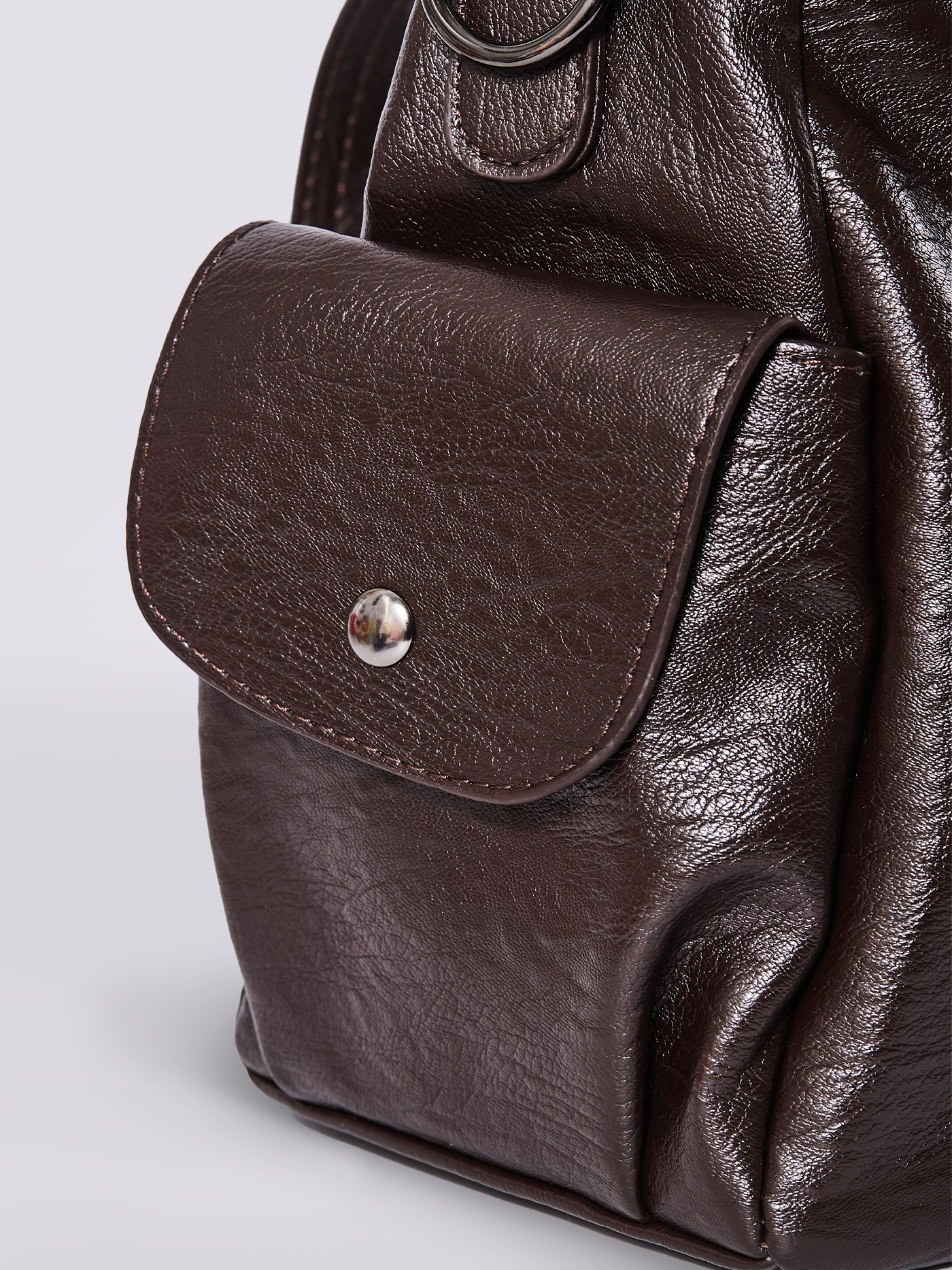 Black Leather Shoulder Bag with Side Pockets – Spacious & Elegant Women’s Leather Handbag