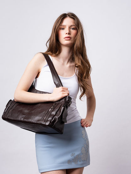 Black Leather Shoulder Bag with Side Pockets – Spacious & Elegant Women’s Leather Handbag