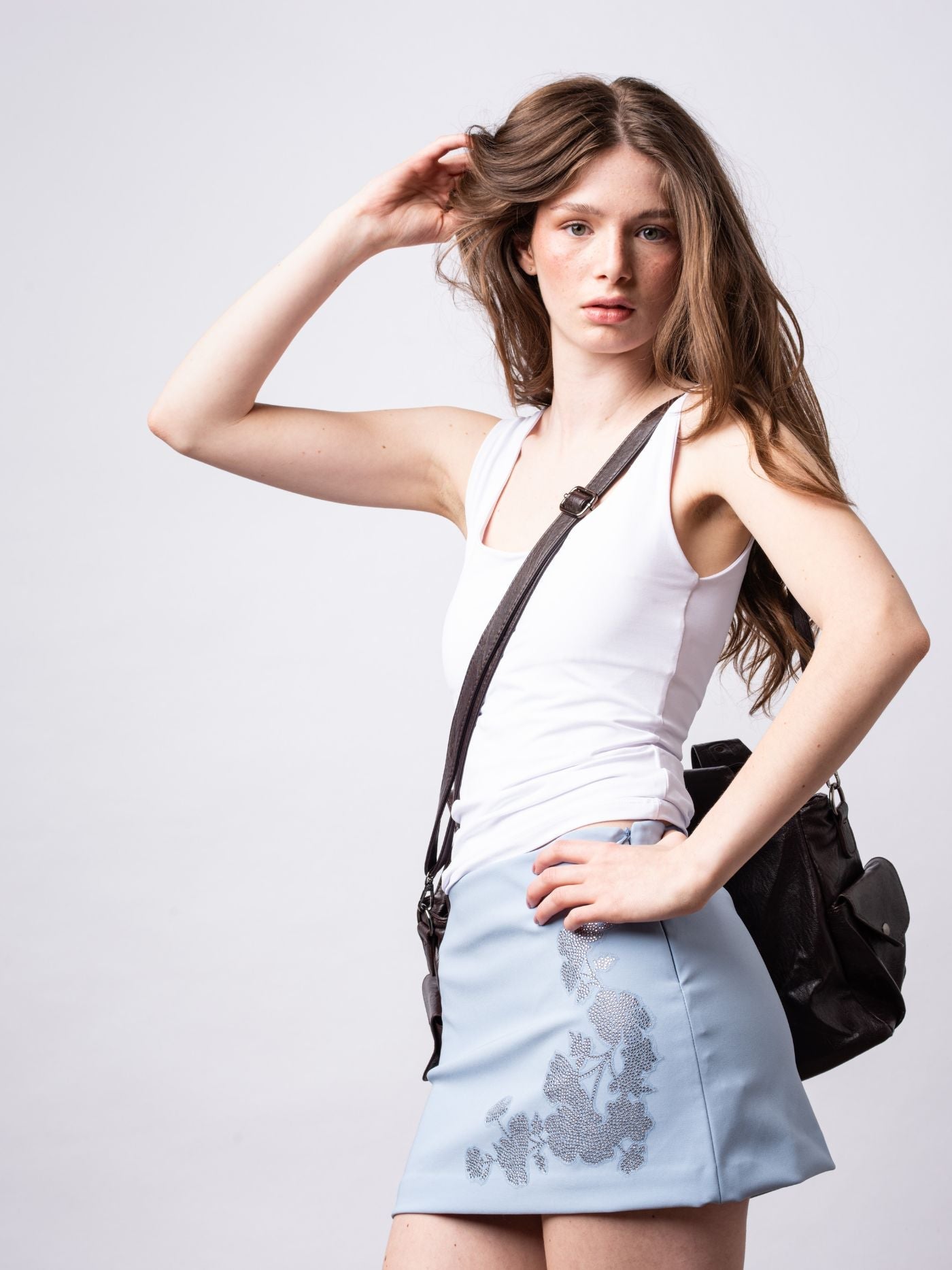 Black Leather Shoulder Bag with Side Pockets – Spacious & Elegant Women’s Leather Handbag