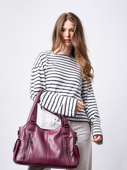 Black Leather Shoulder Bag with Side Pockets – Spacious & Elegant Women’s Leather Handbag