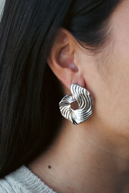 Luxe Gold Earrings – Hypoallergenic & Trendy Statement Jewelry