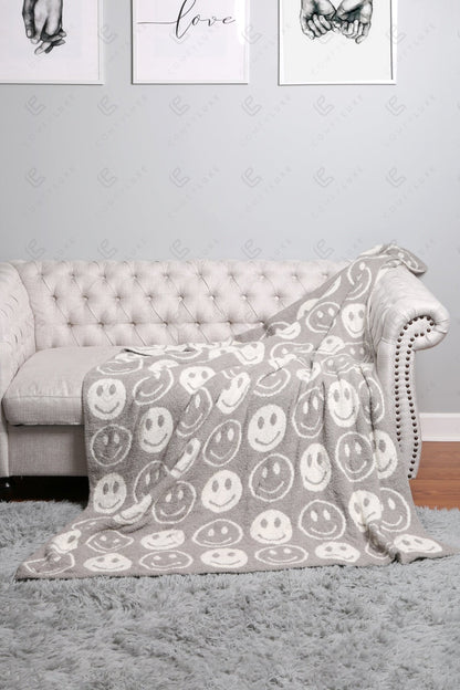 Mini Happy Face Luxe Fleece Throw Blanket – Ultra-Soft Polyester Microfiber, 130×150 cm, Cozy & Stylish Home Décor