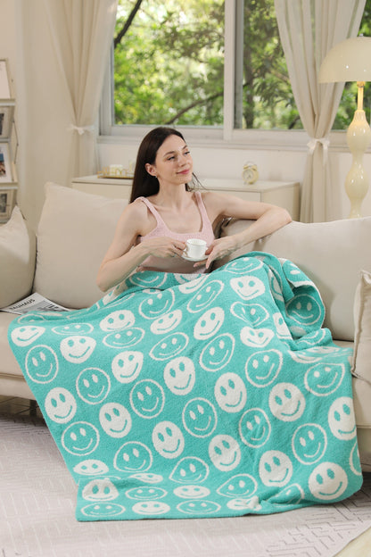 Mini Happy Face Luxe Fleece Throw Blanket – Ultra-Soft Polyester Microfiber, 130×150 cm, Cozy & Stylish Home Décor