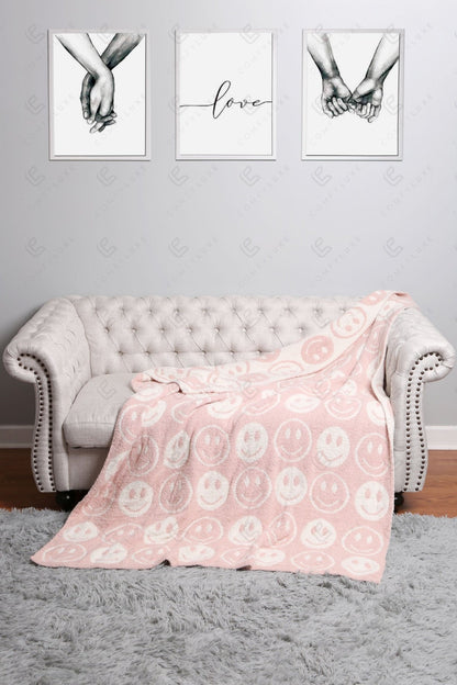 Mini Happy Face Luxe Fleece Throw Blanket – Ultra-Soft Polyester Microfiber, 130×150 cm, Cozy & Stylish Home Décor