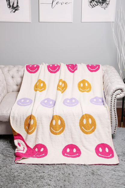Multicolor Smiley Face Fleece Throw Blanket – Soft, Cozy & Playful Home Decor