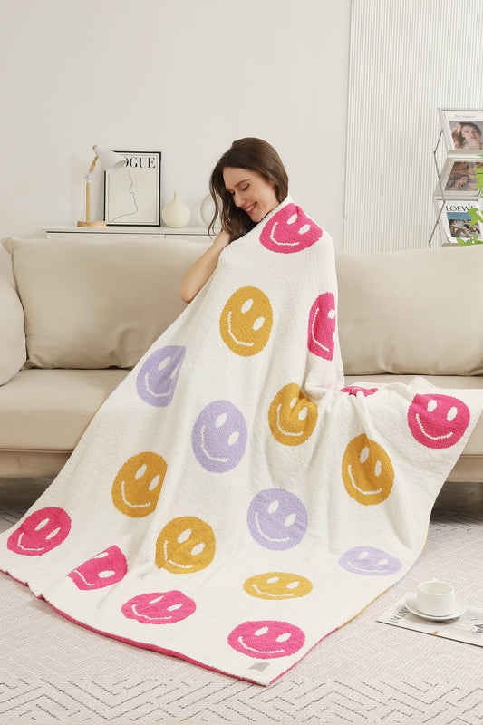 Multicolor Smiley Face Fleece Throw Blanket – Soft, Cozy & Playful Home Decor