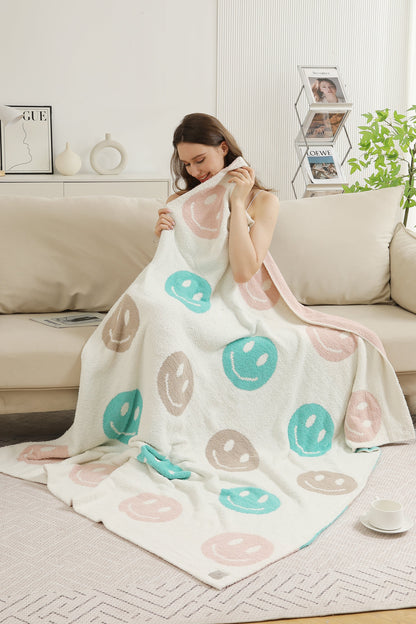 Multicolor Smiley Face Fleece Throw Blanket – Soft, Cozy & Playful Home Decor