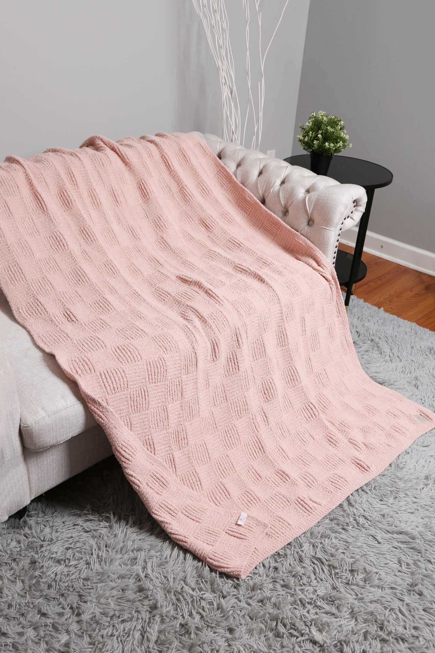 Luxe Knitted Fleece Throw Blanket – Ultra-Soft, Stylish & Cozy Home Essential