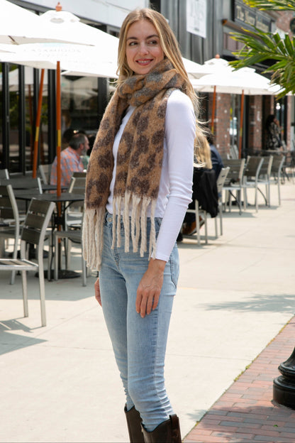 Leopard Print Scarf with Ombre Gradient & Fringed Tassels – Oversized Acrylic Shawl for Women
