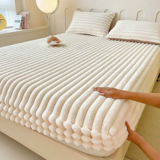 Soft Velvet Fleece Bedspread – Plush Ribbed Texture Warm Blanket for Bedroom & Couch