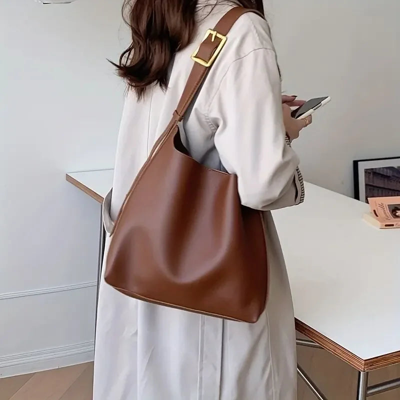 Elegant Shoulder Bag with Detachable Pouch – Spacious & Stylish for Daily Use
