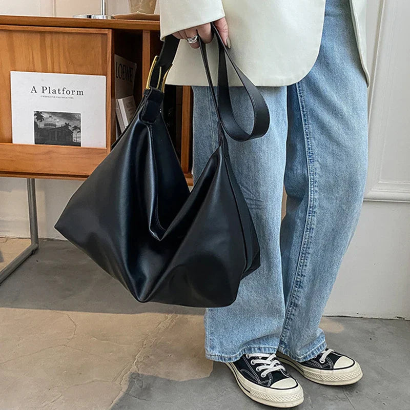 Minimalist Vegan Leather Shoulder Bag – Stylish & Practical Everyday Tote for Women